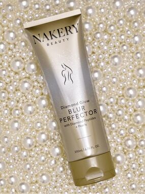 Nakery Beauty Diamond Glow Blur Perfector